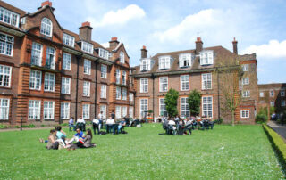 regents-university-london-LtbMQGDpa0K5o0GV3C6Ilw