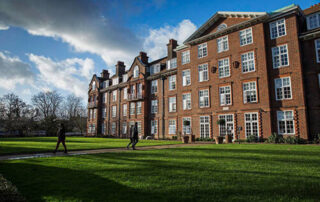 regents-university-london-OpRoxN6SG0u8Mgt7lzVh1w