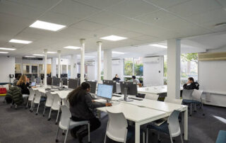 regents-university-london-zvfmj9hJ0Cea4p1oIP8Sg