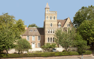 the-oxford-english-centre-CyBWygZeEScmcrCoy0L0A